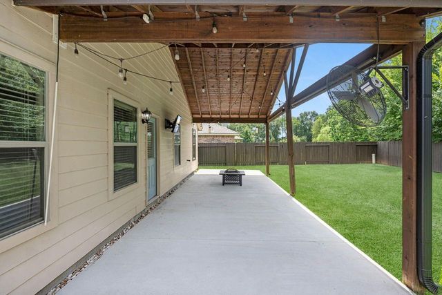 9415 Paloma Creek Drive, Tomball, TX 77375