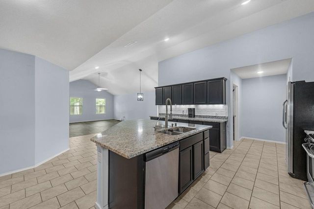 9415 Paloma Creek Drive, Tomball, TX 77375