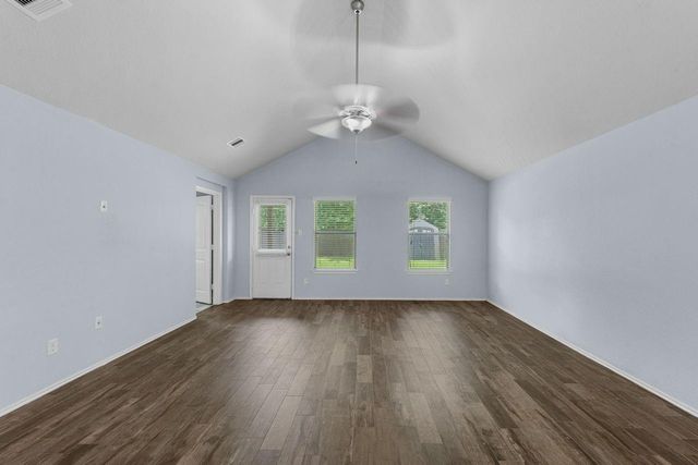 9415 Paloma Creek Drive, Tomball, TX 77375