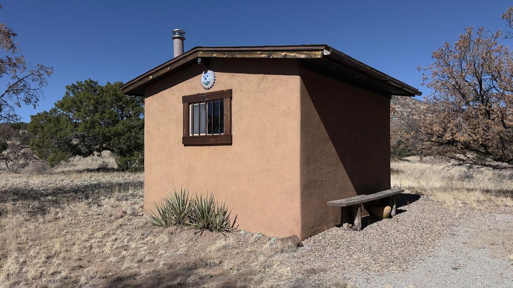 Image 17 of property listing at 21 Wildwood Loop, Datil, NM 87821