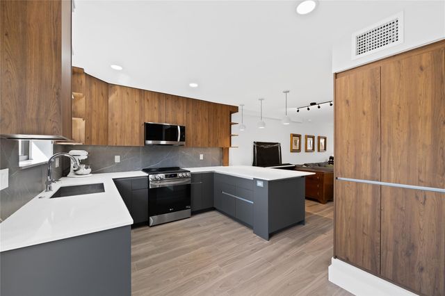 340 City View Drive, Fort Lauderdale, FL 33311