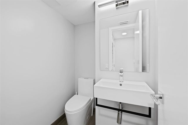 340 City View Drive, Fort Lauderdale, FL 33311