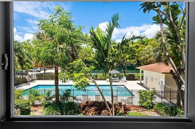 340 City View Drive, Fort Lauderdale, FL 33311