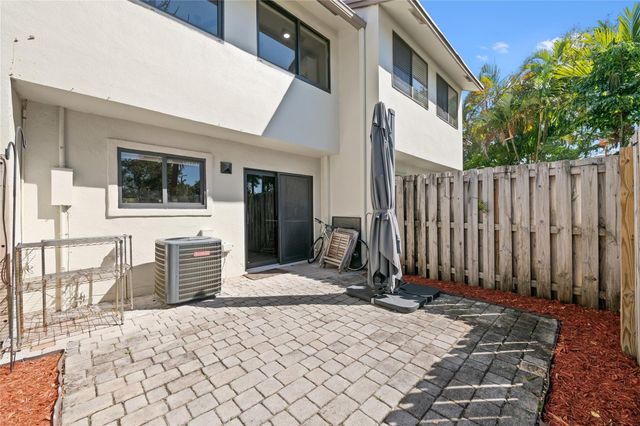 340 City View Drive, Fort Lauderdale, FL 33311