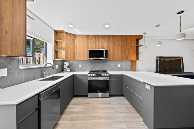 340 City View Drive, Fort Lauderdale, FL 33311