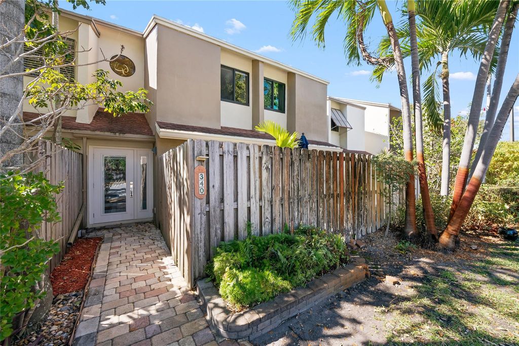 340 City View Drive, Fort Lauderdale, FL 33311