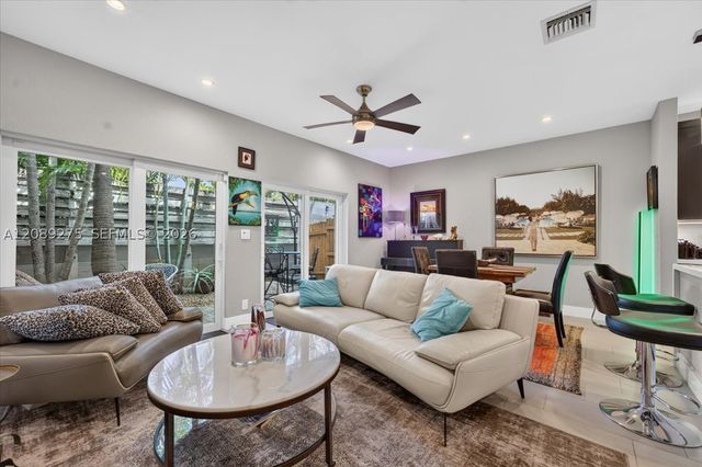 1765 NE 4th Ave E3, Fort Lauderdale, FL 33305