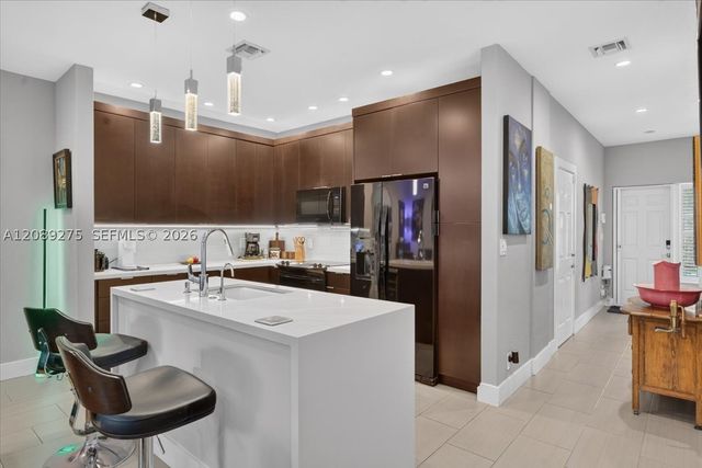 1765 NE 4th Ave E3, Fort Lauderdale, FL 33305