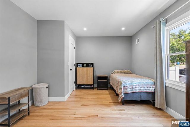 385 Copeland Avenue, Lyndhurst, NJ 07071