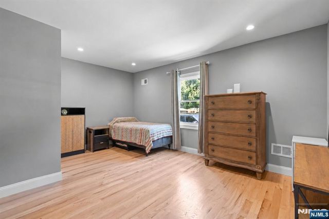 385 Copeland Avenue, Lyndhurst, NJ 07071