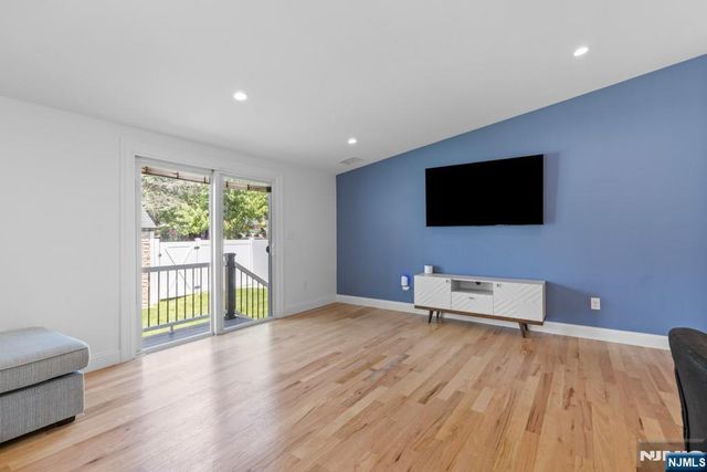 385 Copeland Avenue, Lyndhurst, NJ 07071
