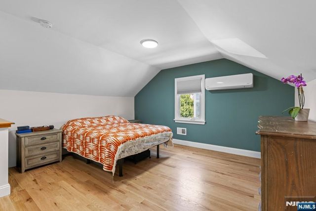385 Copeland Avenue, Lyndhurst, NJ 07071