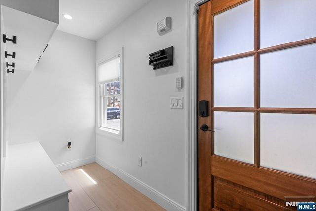 385 Copeland Avenue, Lyndhurst, NJ 07071