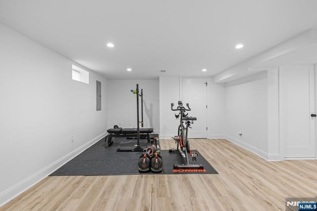 385 Copeland Avenue, Lyndhurst, NJ 07071