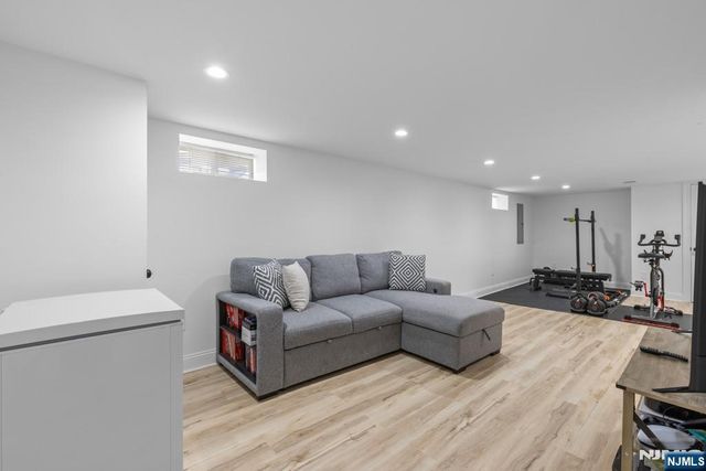 385 Copeland Avenue, Lyndhurst, NJ 07071