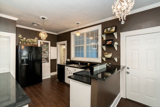 318 W GRAMERCY PL, San Antonio, TX 78212