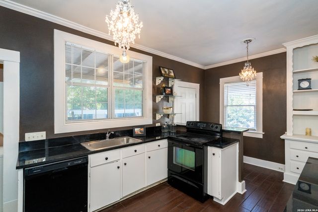 318 W GRAMERCY PL, San Antonio, TX 78212