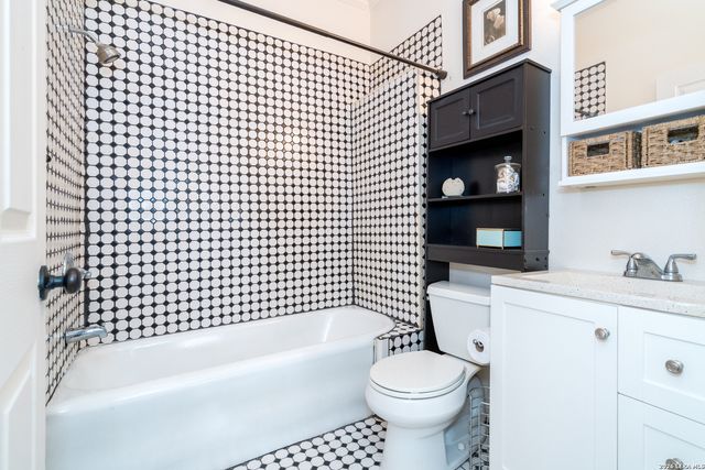 318 W GRAMERCY PL, San Antonio, TX 78212