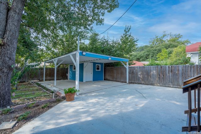 318 W GRAMERCY PL, San Antonio, TX 78212