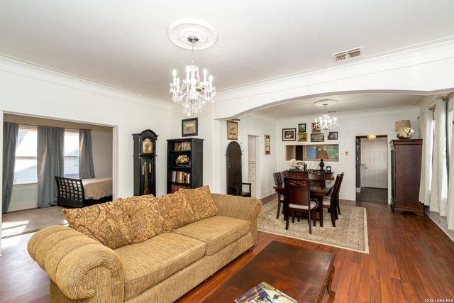 318 W GRAMERCY PL, San Antonio, TX 78212