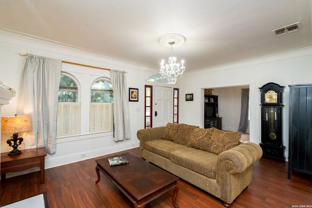 318 W GRAMERCY PL, San Antonio, TX 78212