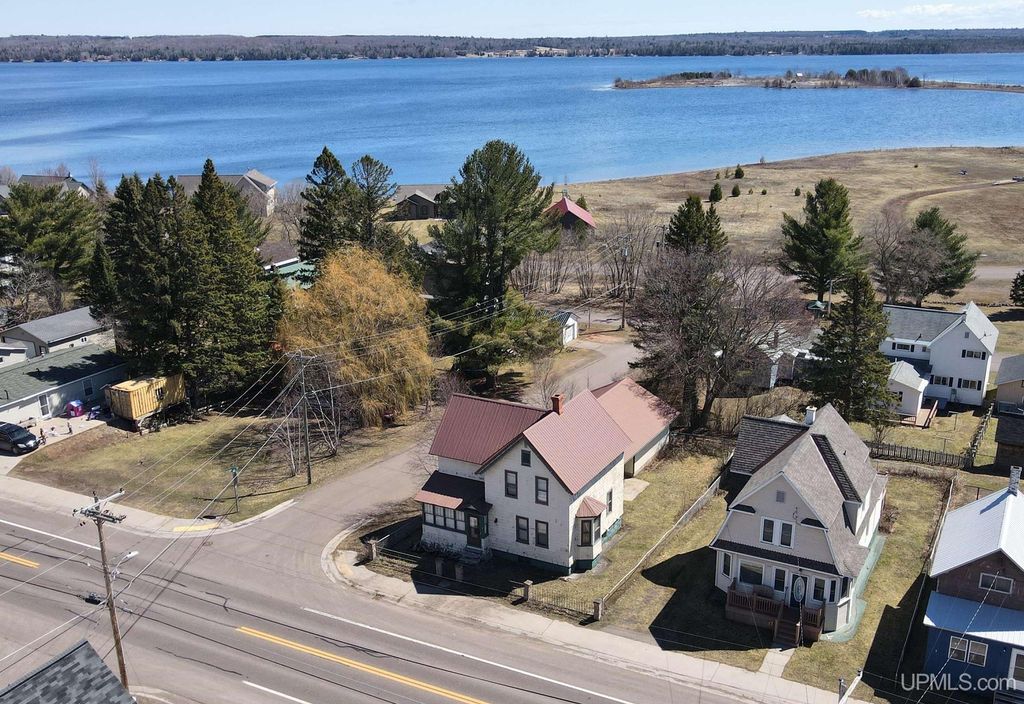 51944 Tamarack Street, Hubbell, MI 49934