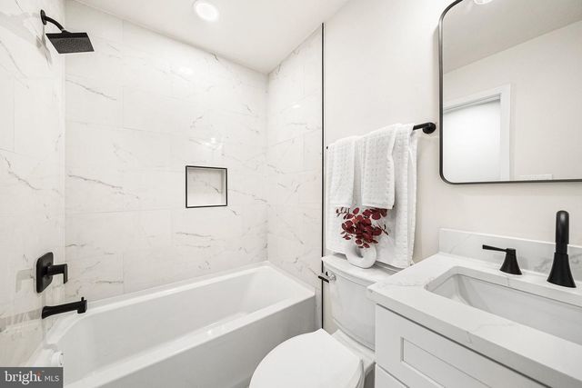 2308 WILLIAM AND MARY DR, Alexandria, VA 22308