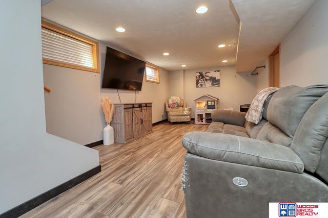 2924 S 13th Street, Lincoln, NE 68502