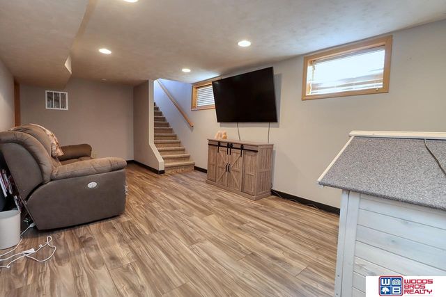 2924 S 13th Street, Lincoln, NE 68502