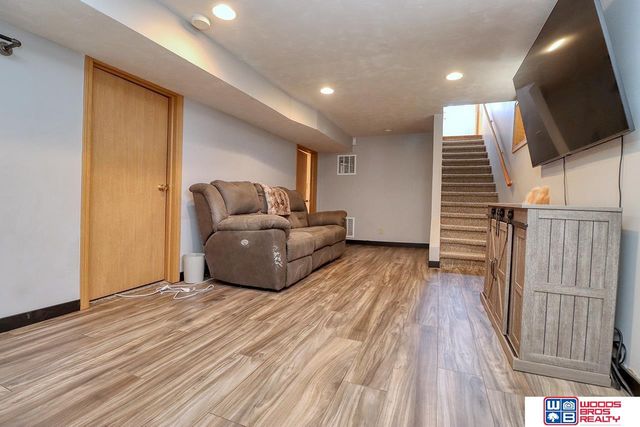 2924 S 13th Street, Lincoln, NE 68502