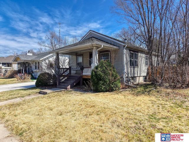 2924 S 13th Street, Lincoln, NE 68502