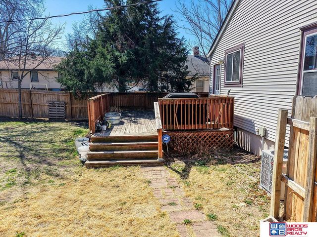 2924 S 13th Street, Lincoln, NE 68502