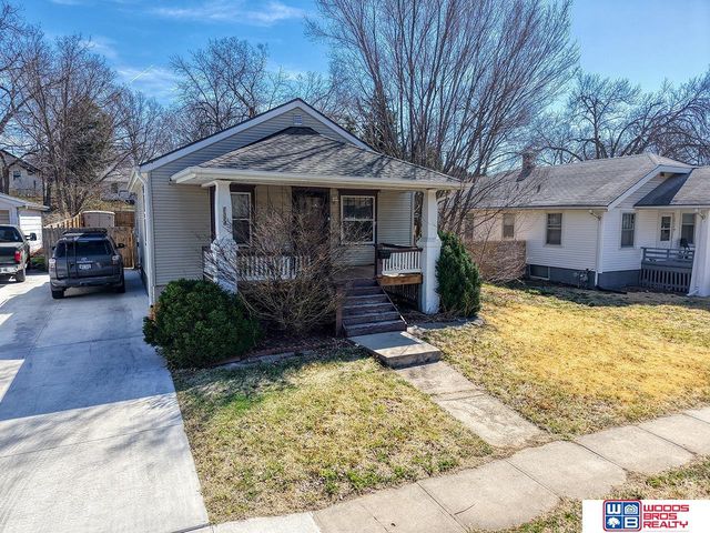 2924 S 13th Street, Lincoln, NE 68502