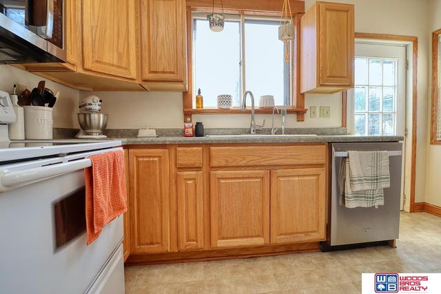 2924 S 13th Street, Lincoln, NE 68502