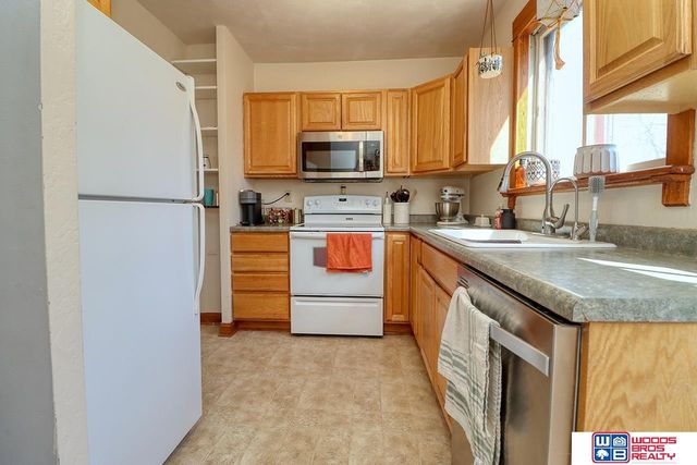 2924 S 13th Street, Lincoln, NE 68502