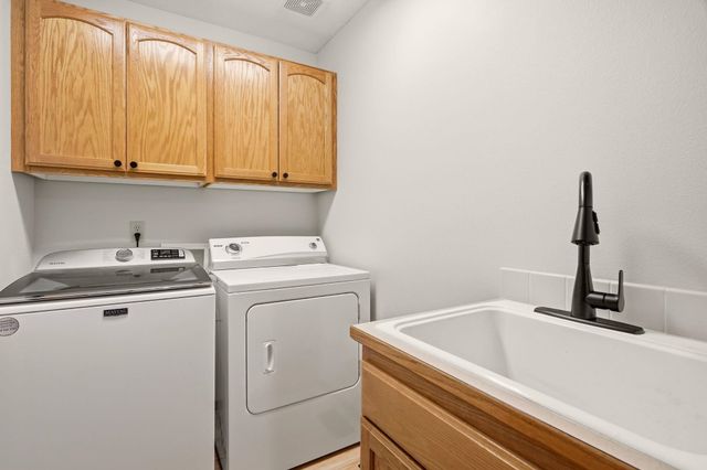 1904 S Century Ln, Spokane Valley, WA 99037