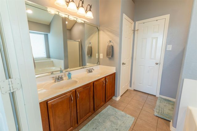711 Levi Bend, Magnolia, TX 77354