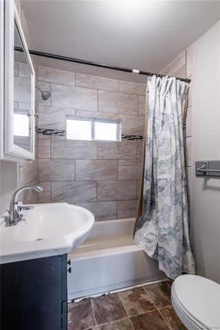 1377 Allen Street, Burton, MI 48529