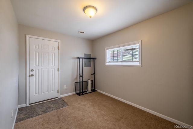 1377 Allen Street, Burton, MI 48529