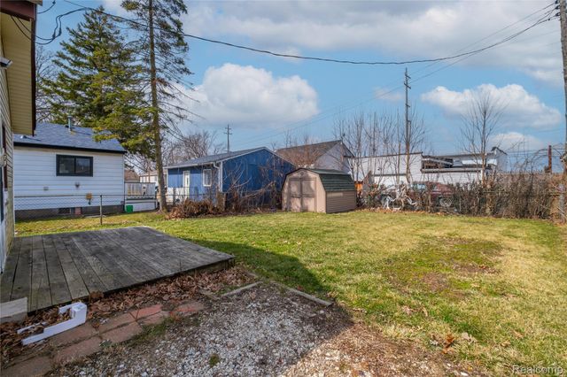 1377 Allen Street, Burton, MI 48529