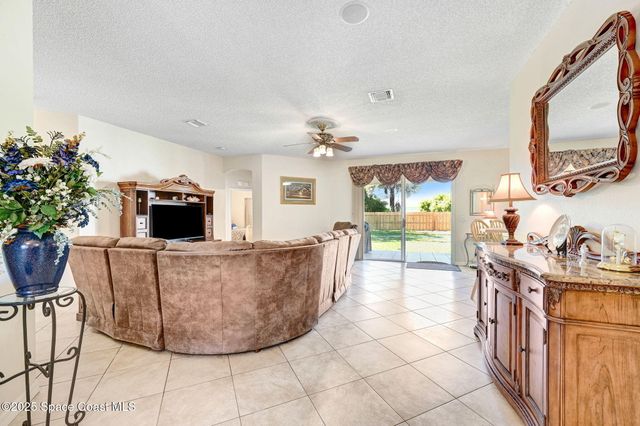 426 Cortez Road NW, Palm Bay, FL 32907