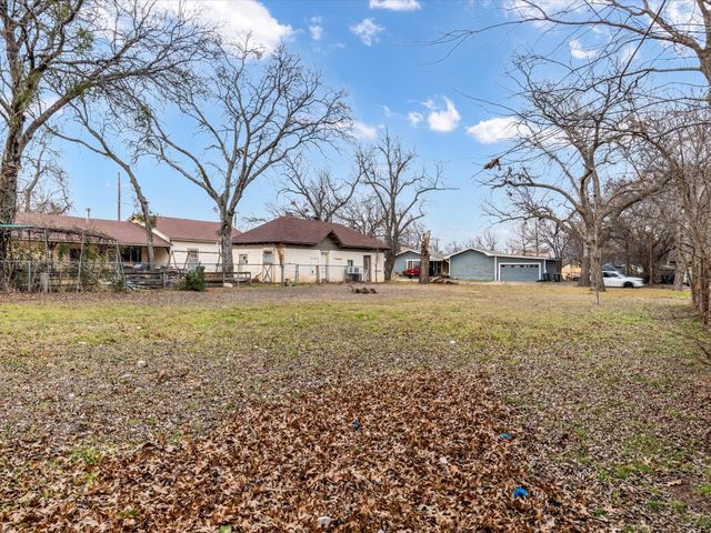 1111 N Douglas Avenue Lot 2, Cleburne, TX 76033