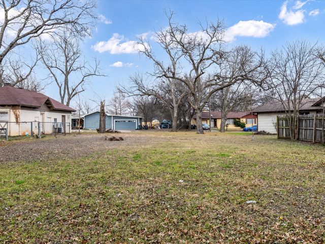 1111 N Douglas Avenue Lot 2, Cleburne, TX 76033