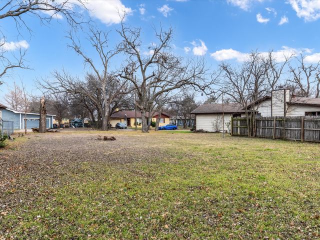 1111 N Douglas Avenue Lot 2, Cleburne, TX 76033