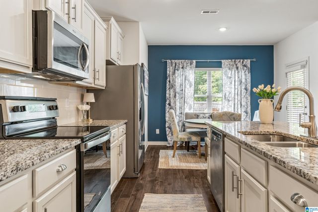 4623 ROSSER FARMS PARKWAY, Bessemer, AL 35022