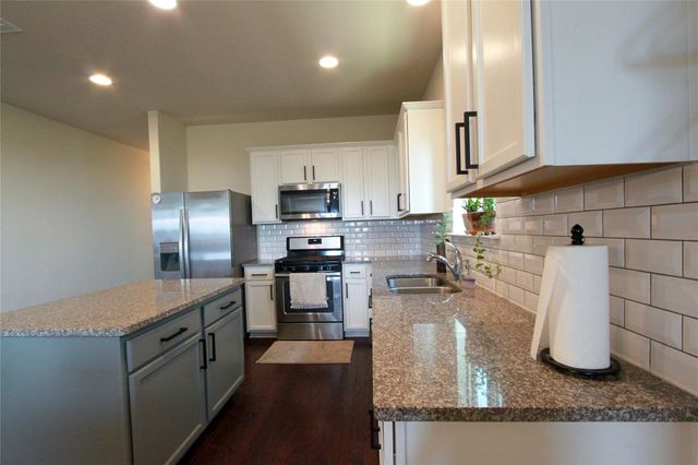 153 Carlina LOOP, Liberty Hill, TX 78642