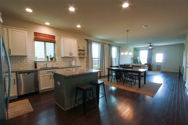 153 Carlina LOOP, Liberty Hill, TX 78642