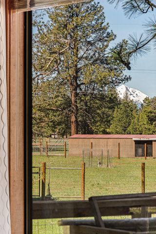 32841 River Bend Road, Chiloquin, OR 97624