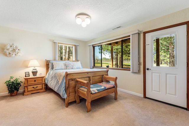 32841 River Bend Road, Chiloquin, OR 97624