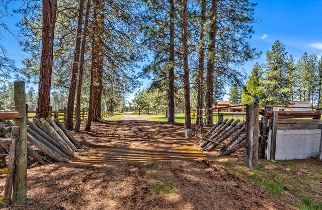 32841 River Bend Road, Chiloquin, OR 97624